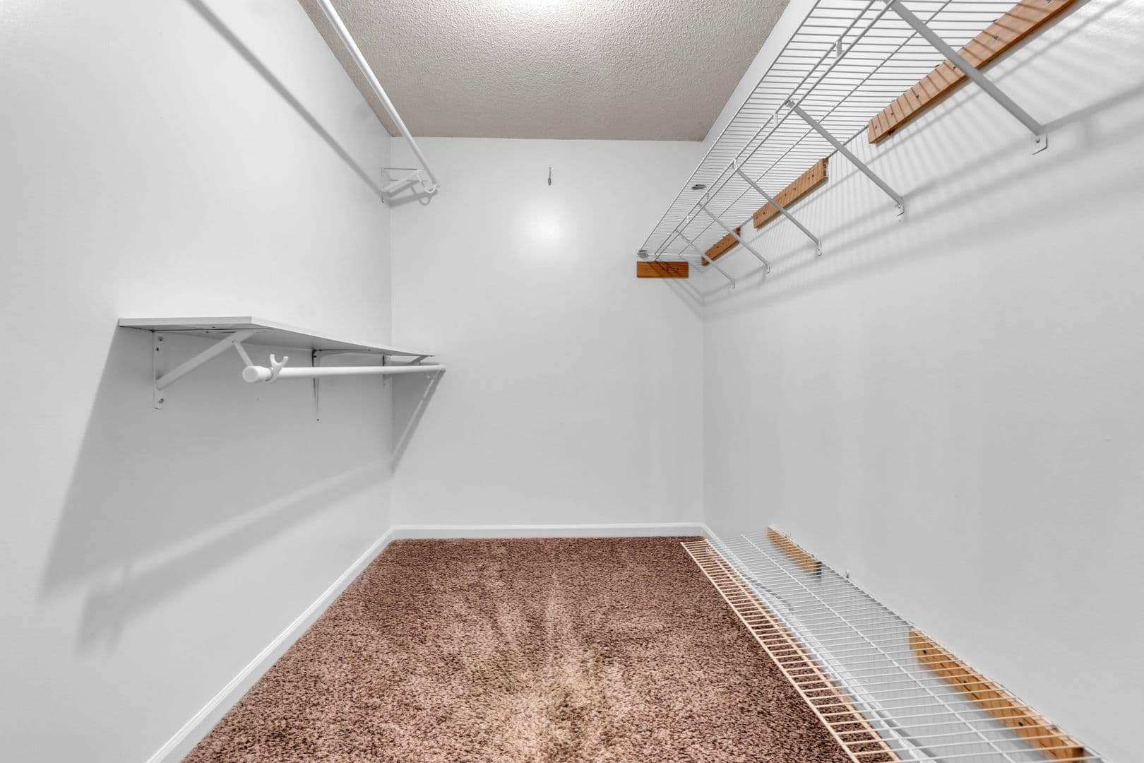 Bartlett House: 2957 Valley Lake Drive