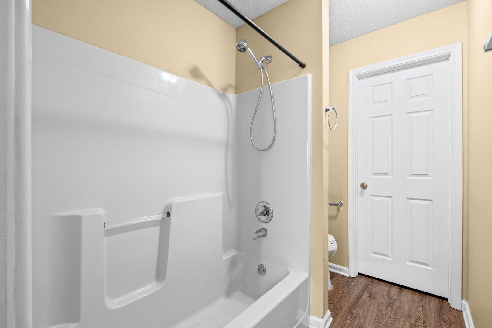 Memphis House: 7782 Shadowland Dr