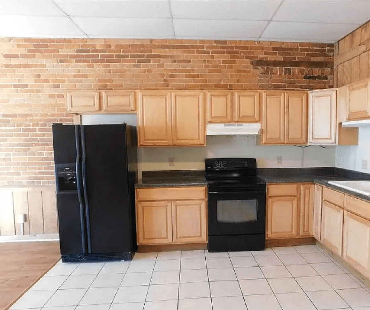 Evansville Apartment: 203 - 205 N 3rd Ave