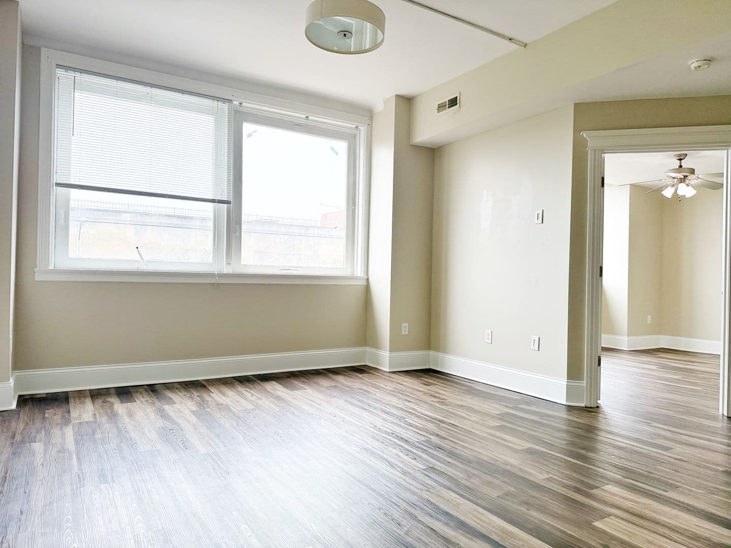 Evansville Apartment: 329 Main St