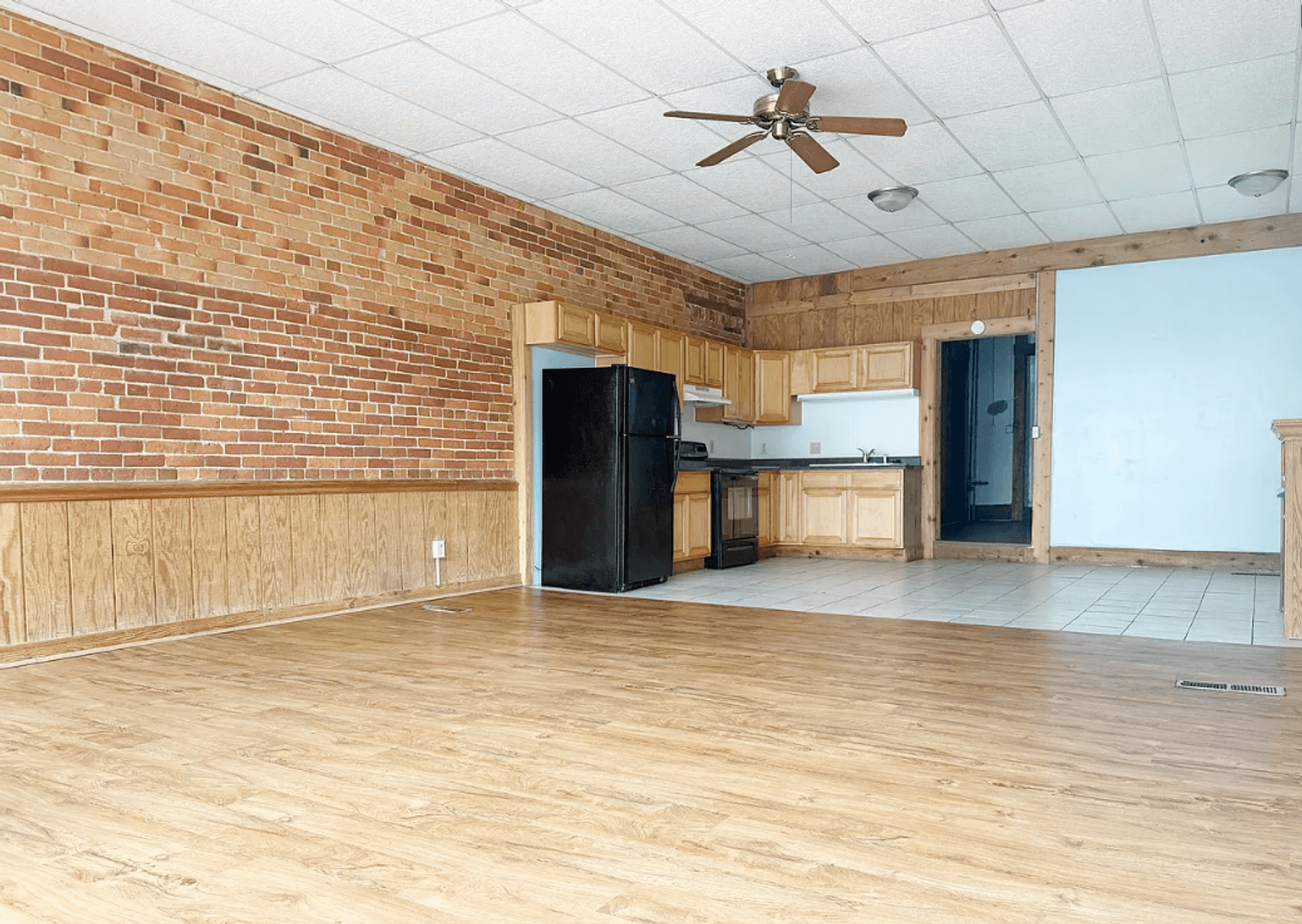 Evansville Apartment: 203 - 205 N 3rd Ave