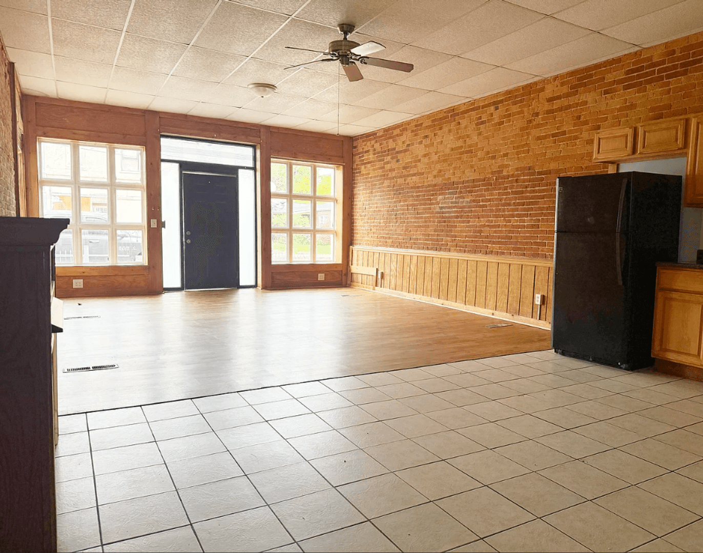Evansville Apartment: 203 - 205 N 3rd Ave