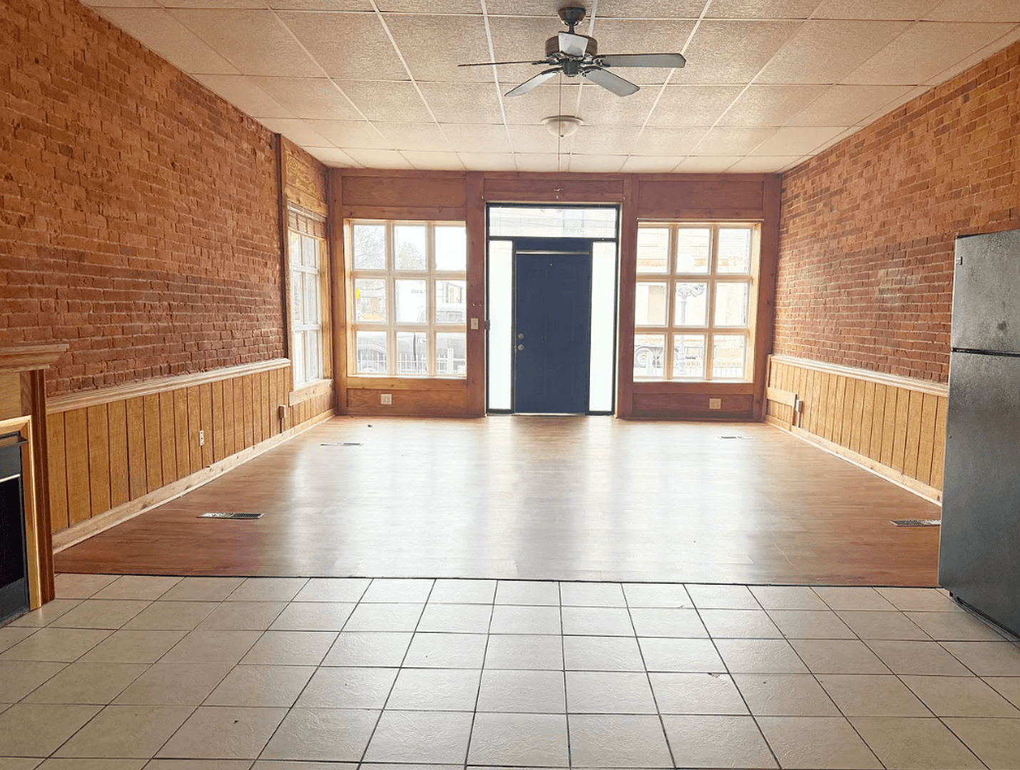 Evansville Apartment: 203 - 205 N 3rd Ave