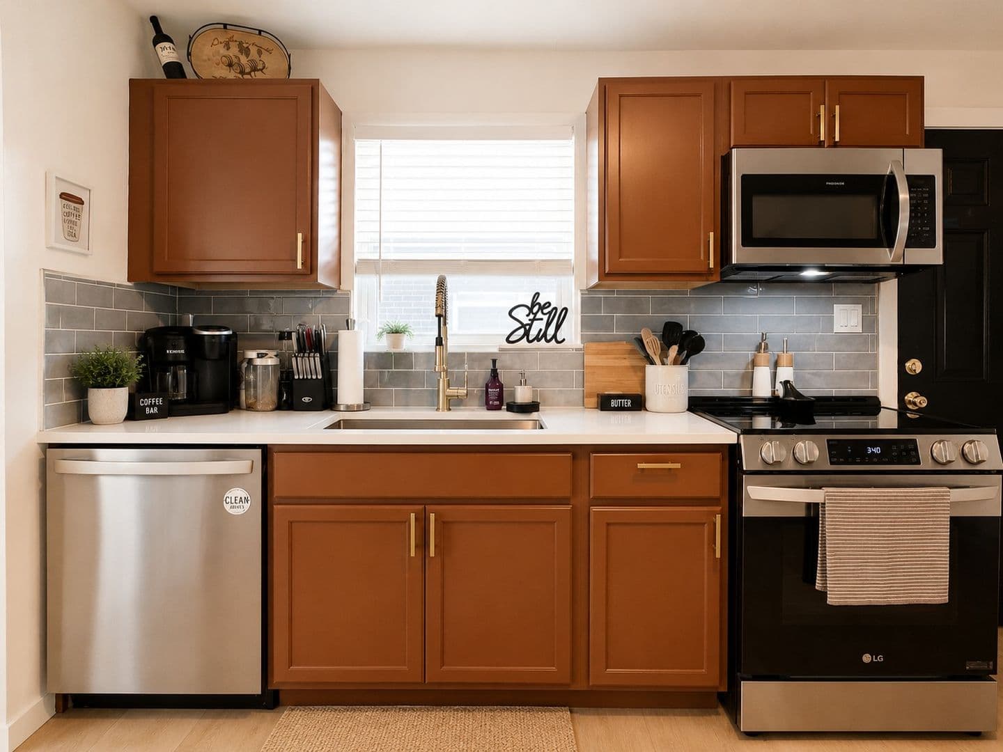 Evansville Apartment: 1233 S St. James Blvd