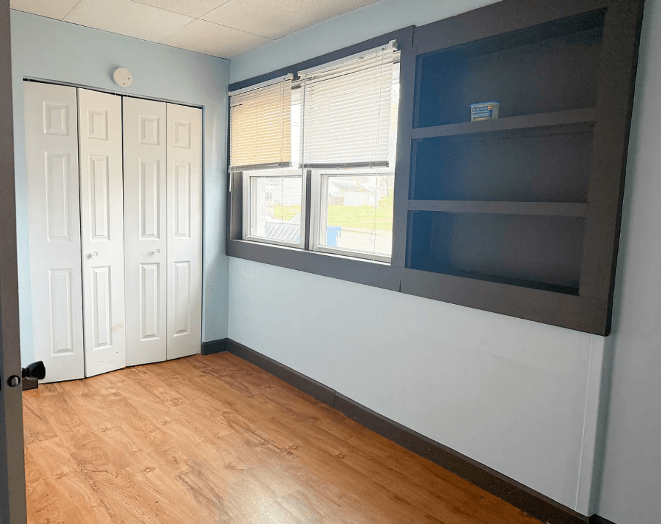 Evansville Apartment: 203 - 205 N 3rd Ave