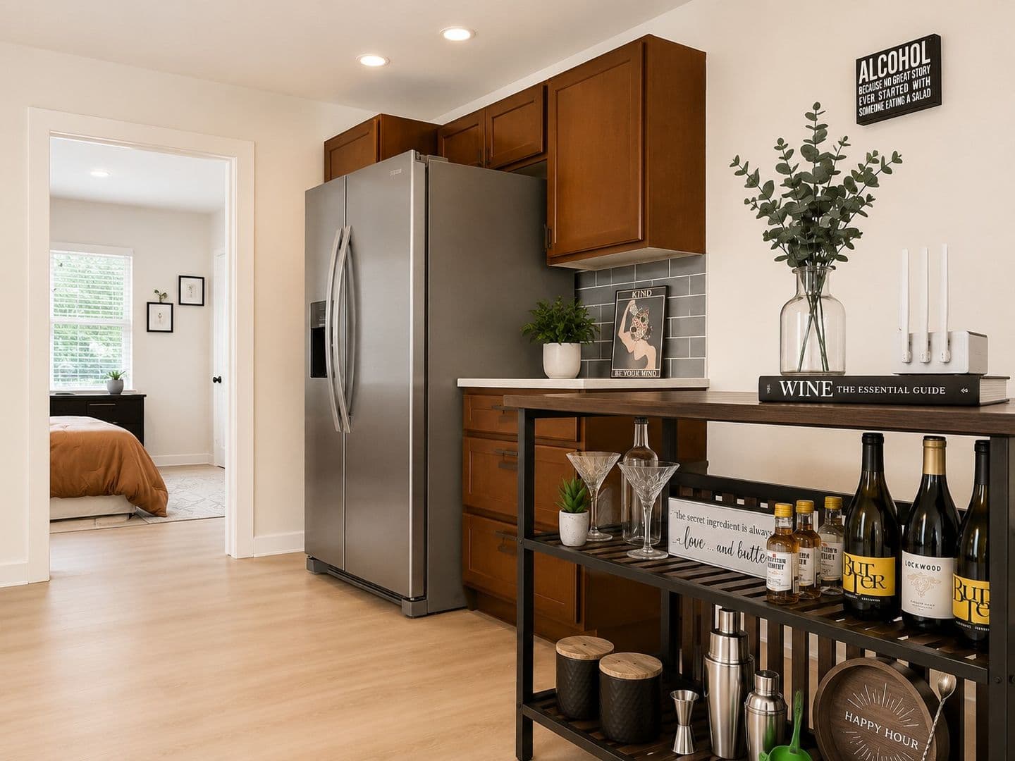 Evansville Apartment: 1233 S St. James Blvd