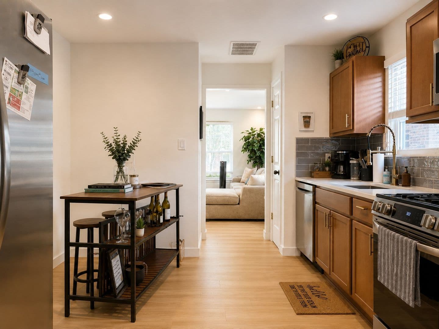 Evansville Apartment: 1233 S St. James Blvd