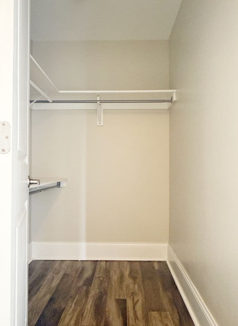 Evansville Apartment: 329 Main St