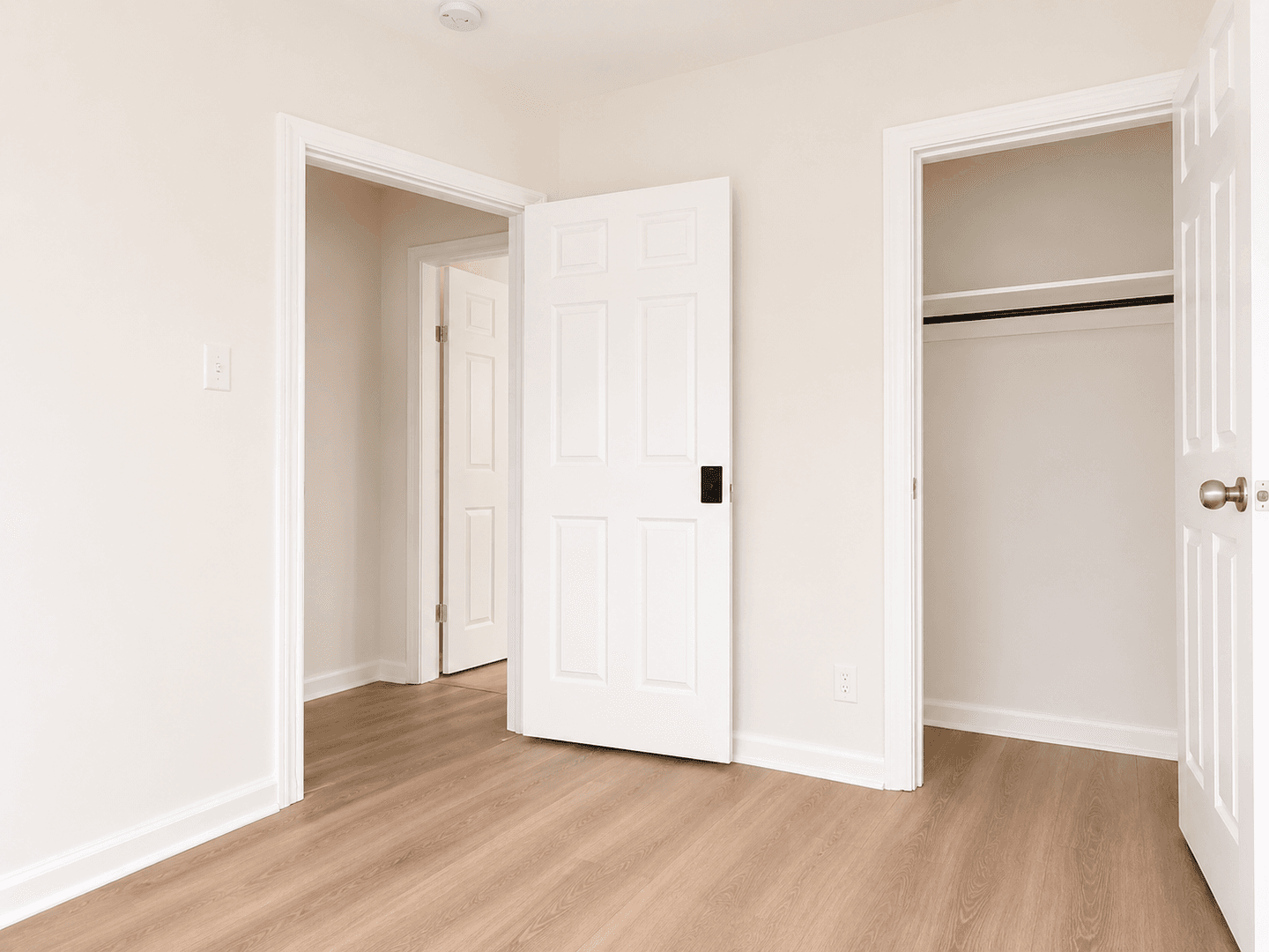 Evansville Apartment: 1510 SE Riverside Dr