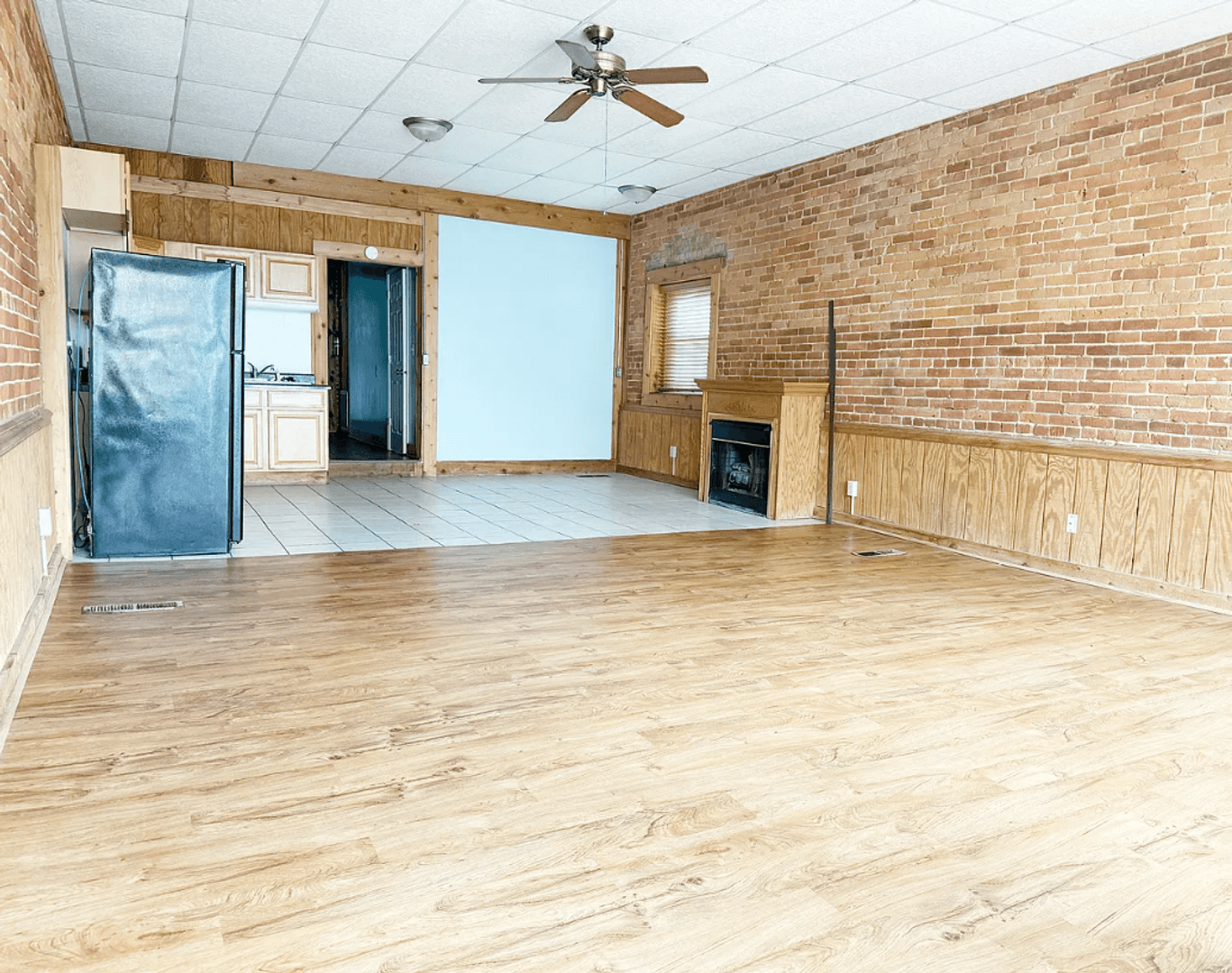 Evansville Apartment: 203 - 205 N 3rd Ave