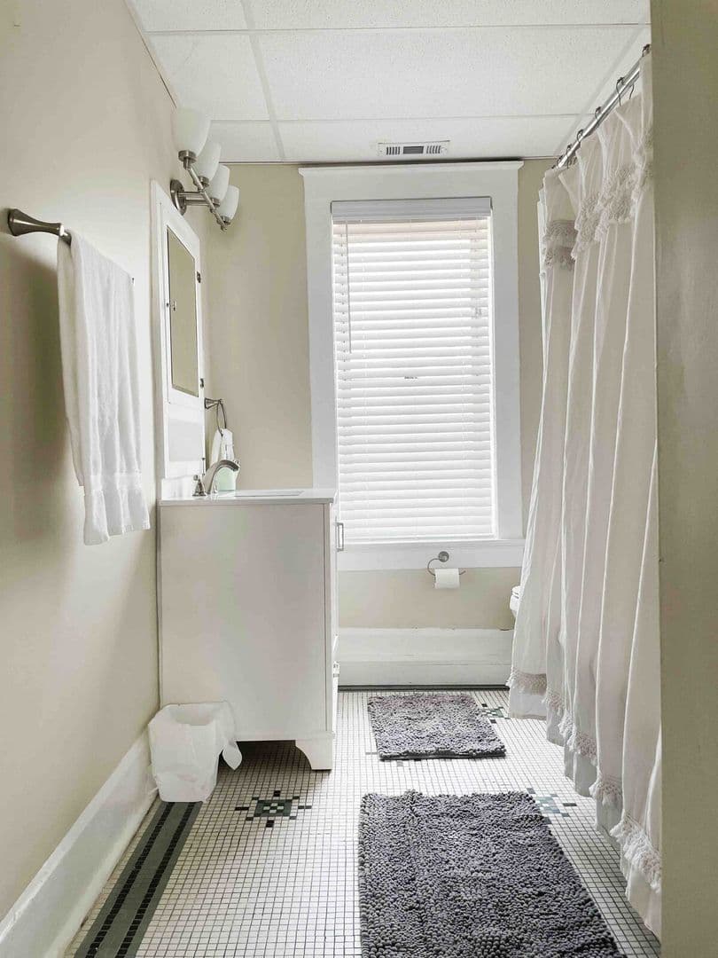 Evansville Apartment: 322 SE 1st St