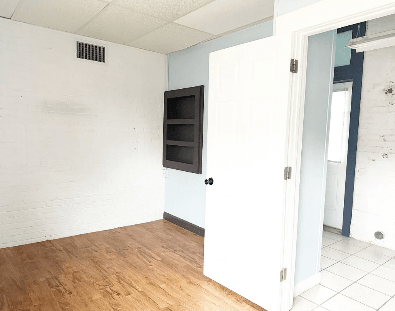 Evansville Apartment: 203 - 205 N 3rd Ave