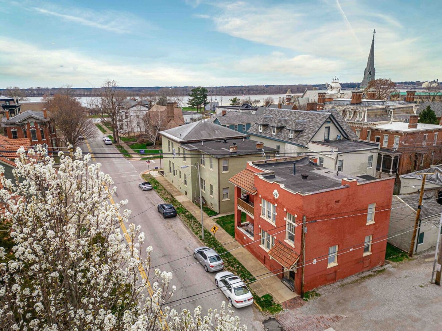 Evansville Apartment: 322 SE 1st St