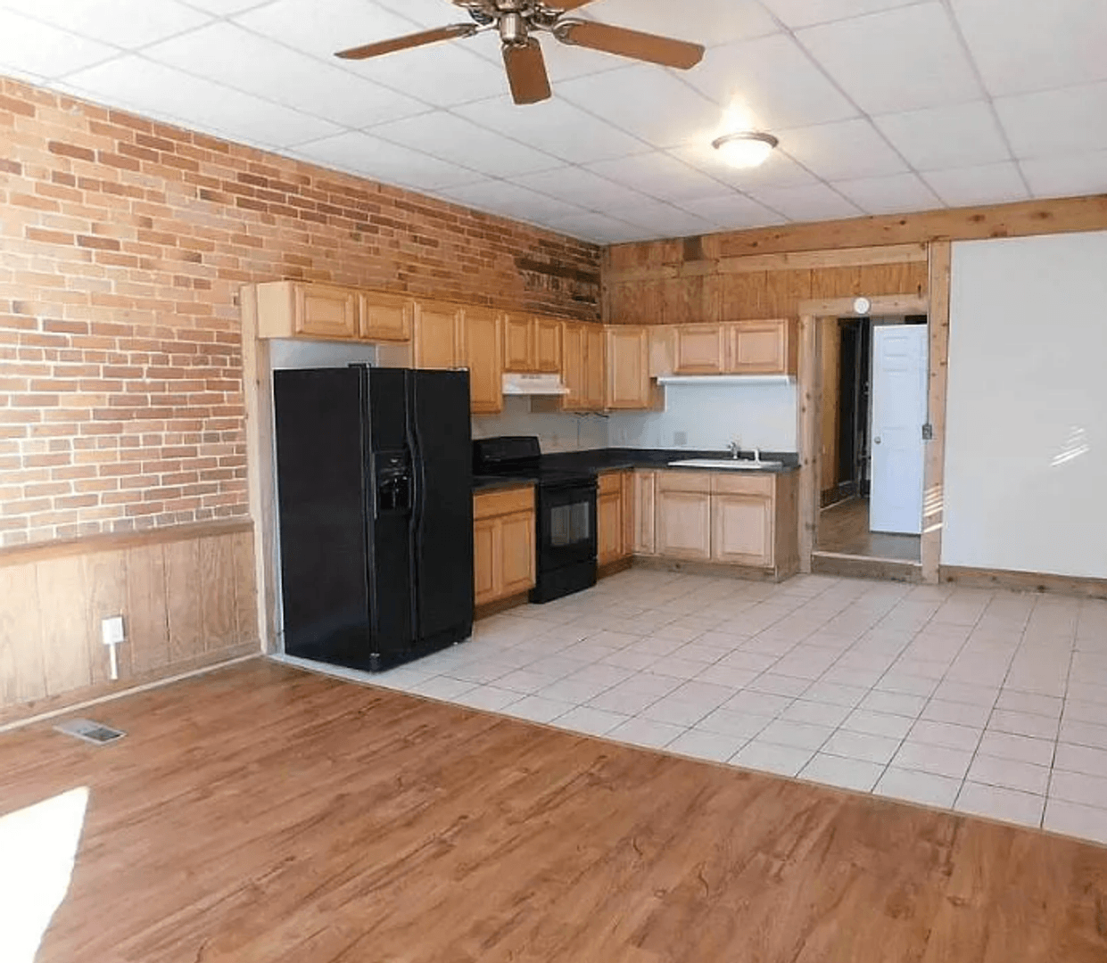 Evansville Apartment: 203 - 205 N 3rd Ave