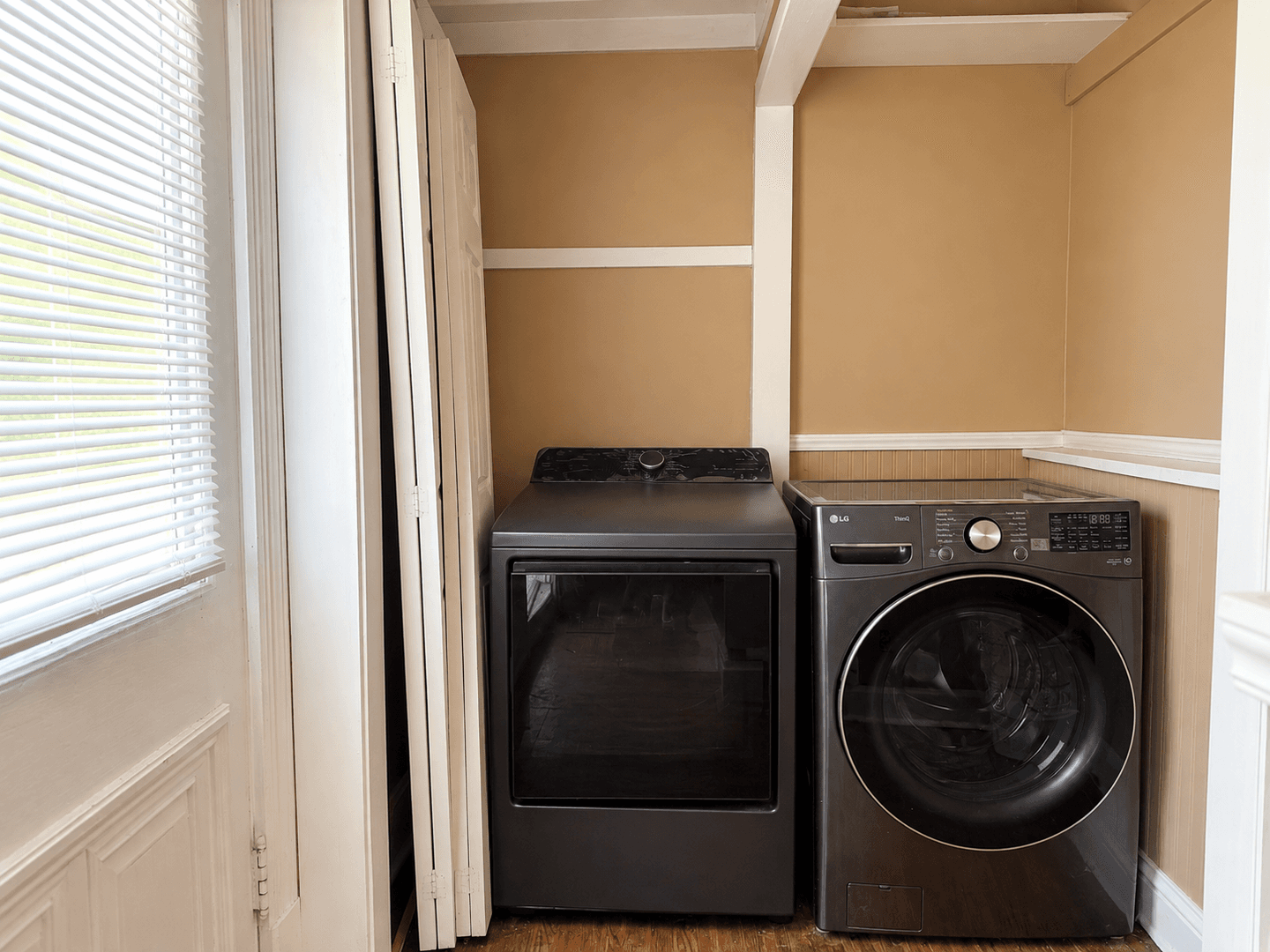 EVANSVILLE Apartment: 931 SE 8th ST.