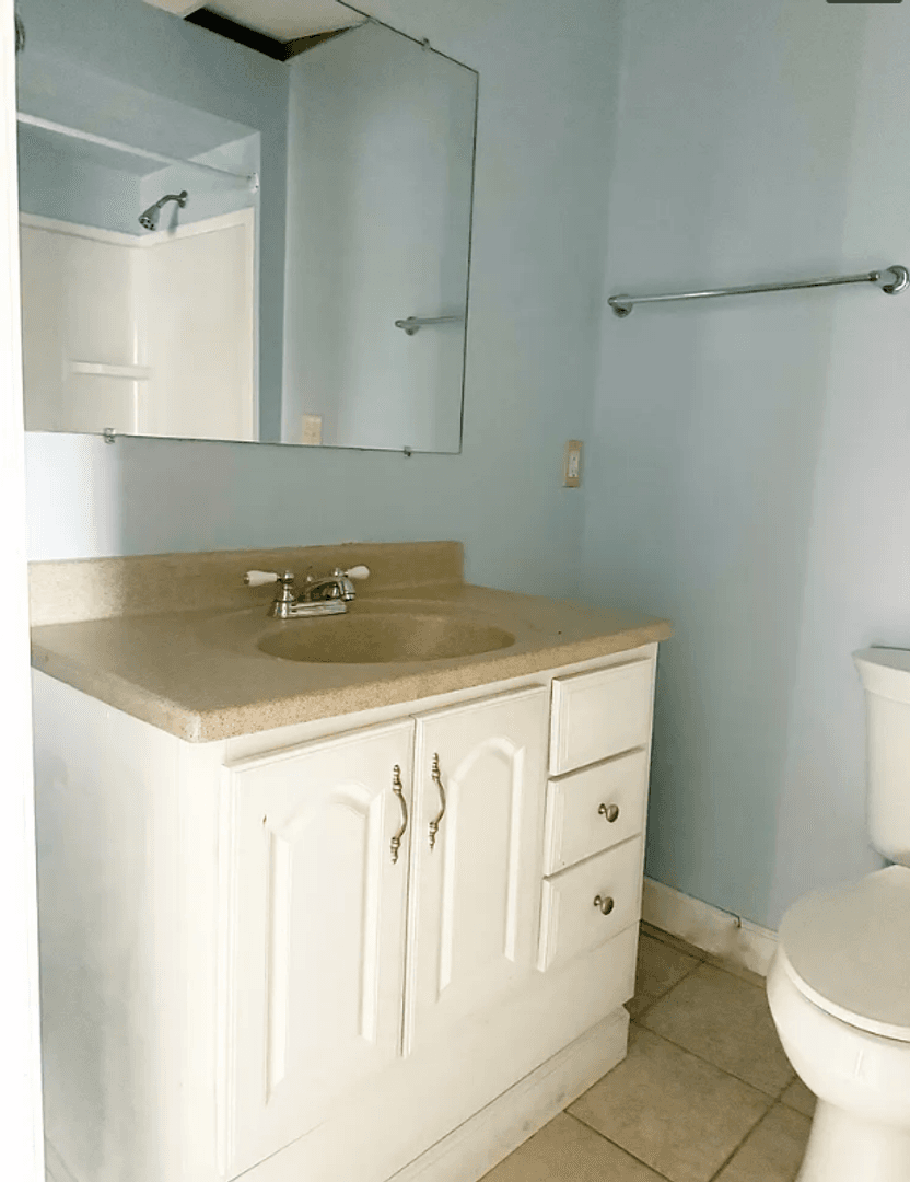 Evansville Apartment: 203 - 205 N 3rd Ave