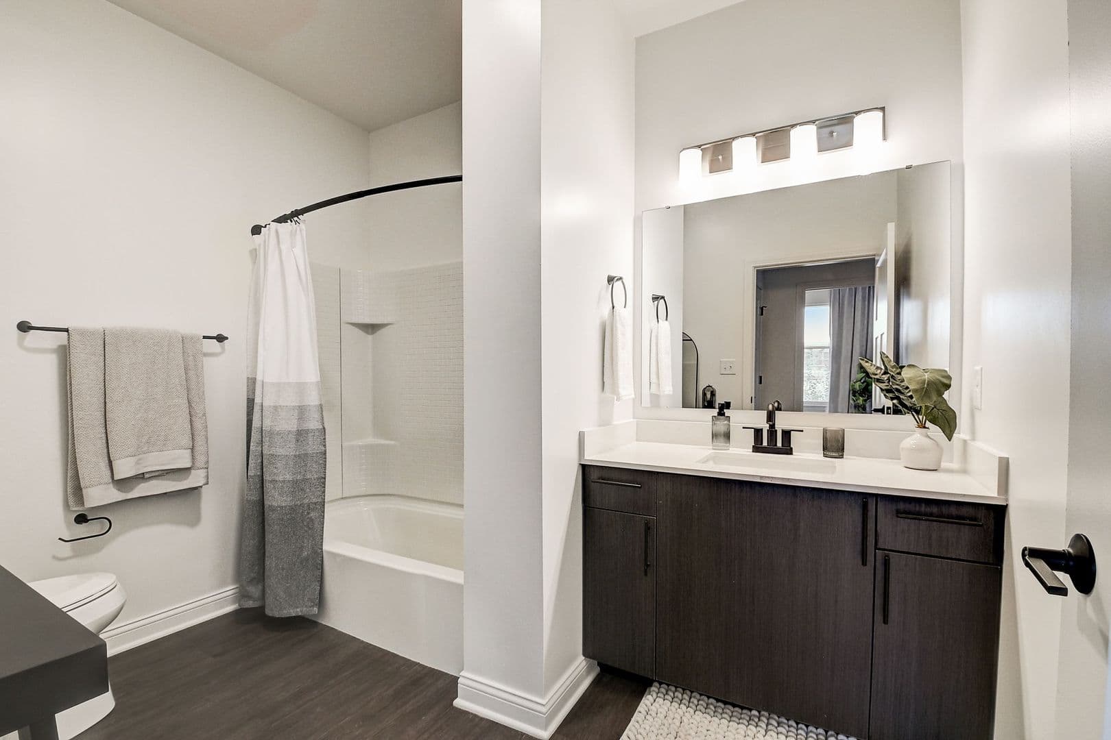 Whitestown Apartment: 5821 Elevated Way
