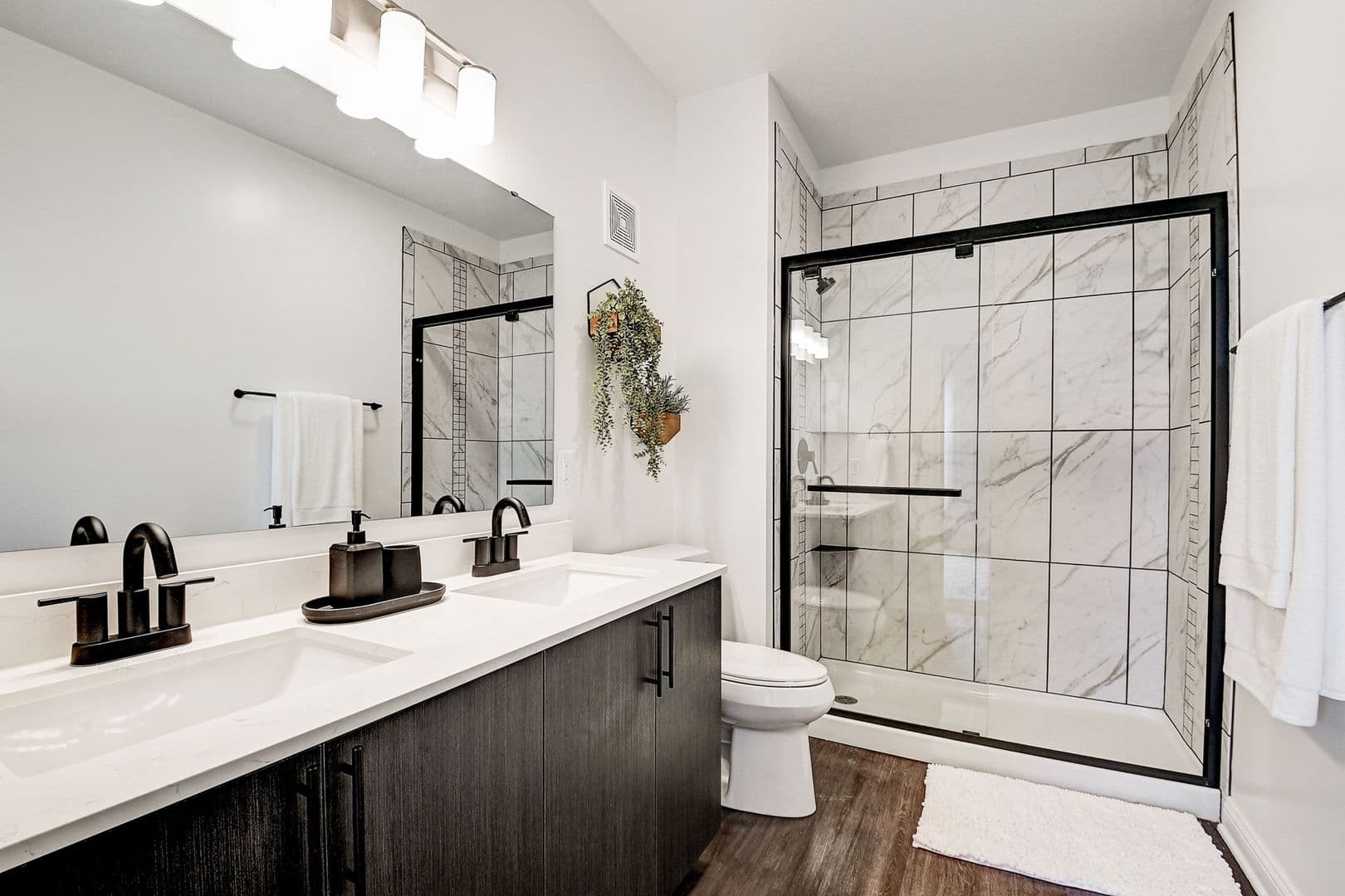 Whitestown Apartment: 5821 Elevated Way