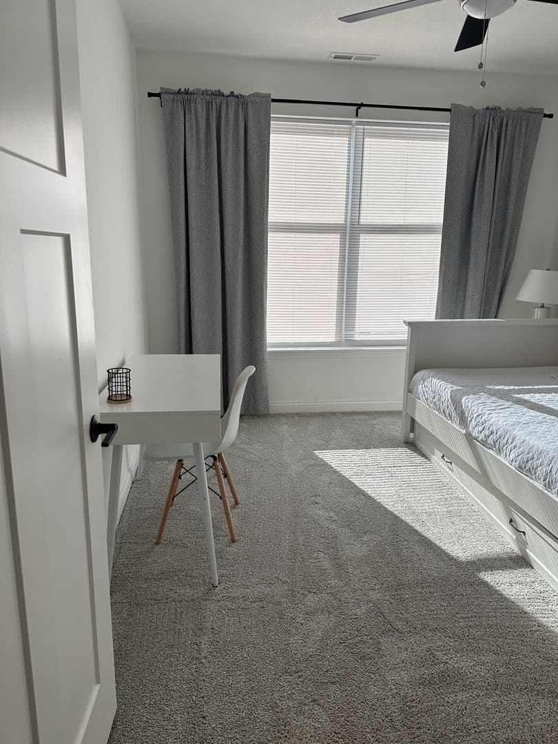 Whitestown Apartment: 5821 Elevated Way