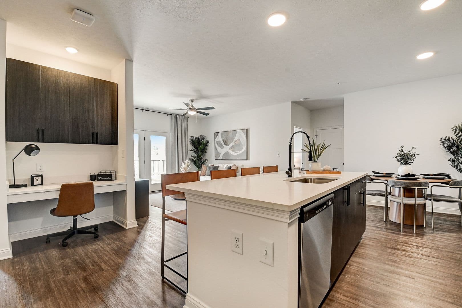 Whitestown Apartment: 5821 Elevated Way