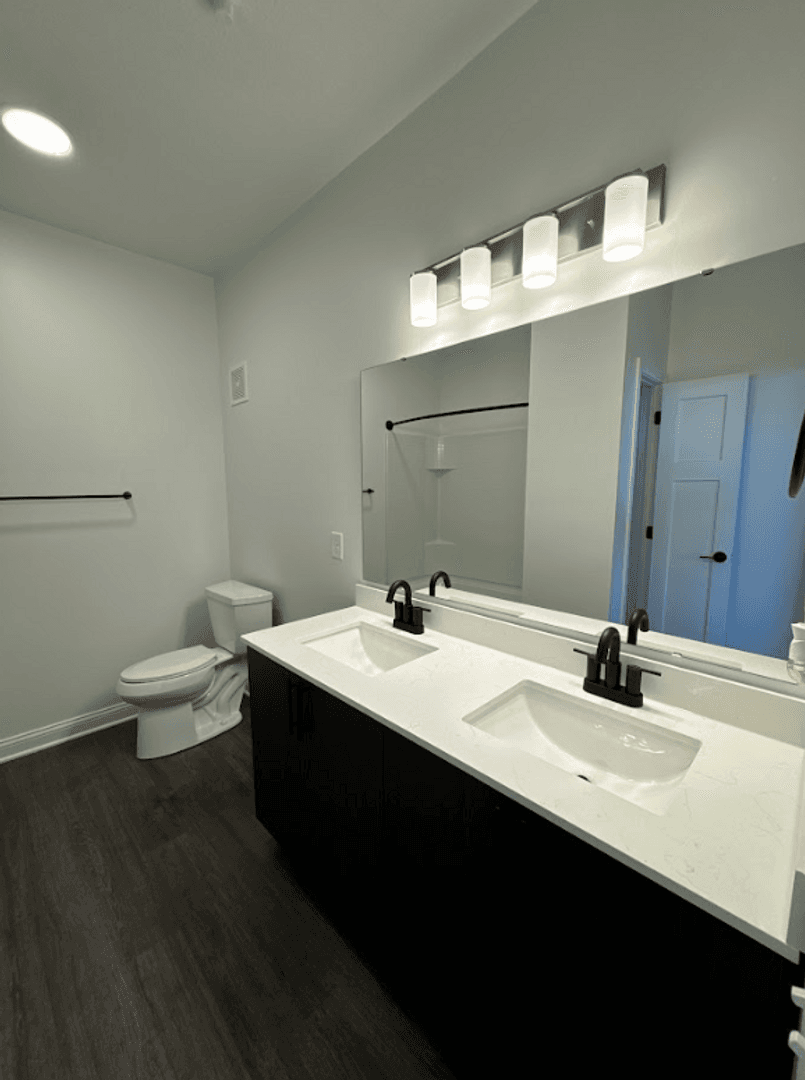 Whitestown Apartment: 5821 Elevated Way