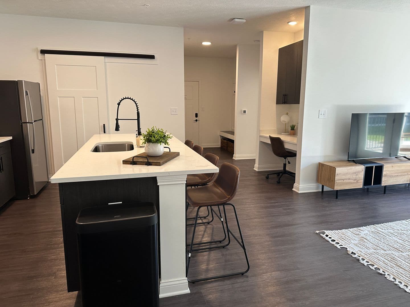 Whitestown Apartment: 5821 Elevated Way