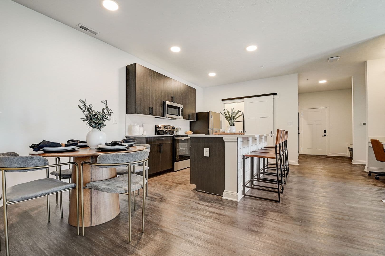 Whitestown Apartment: 5821 Elevated Way