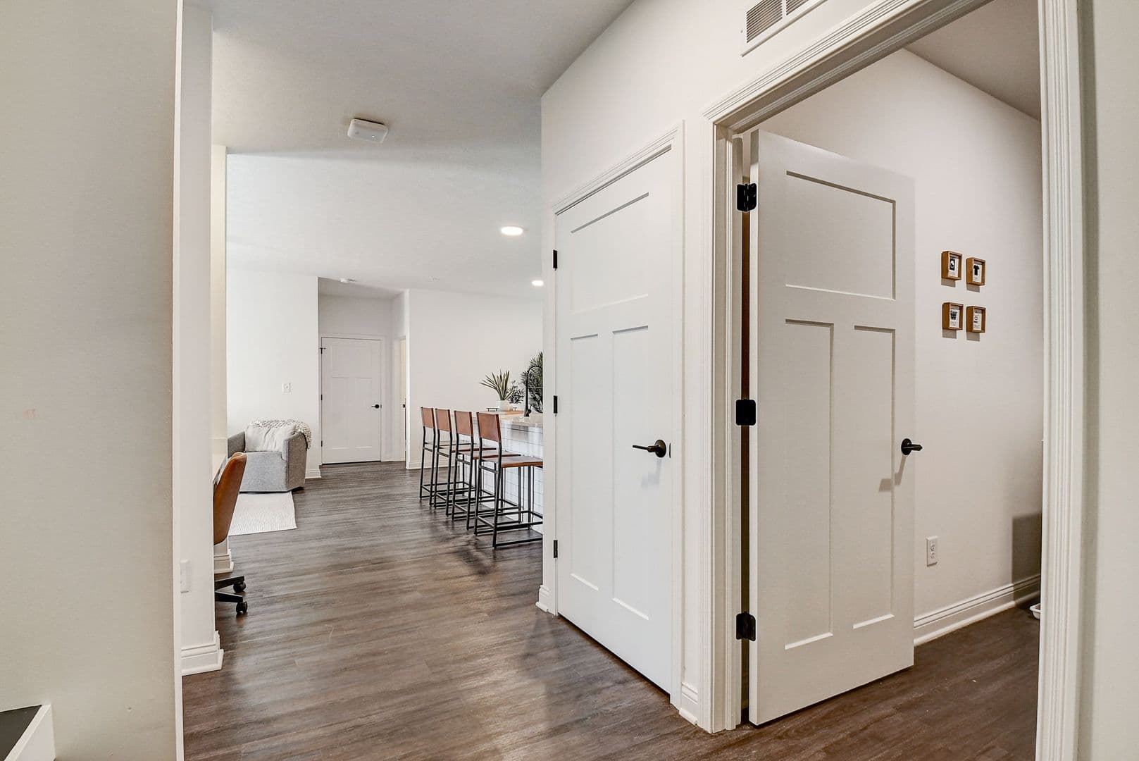 Whitestown Apartment: 5821 Elevated Way