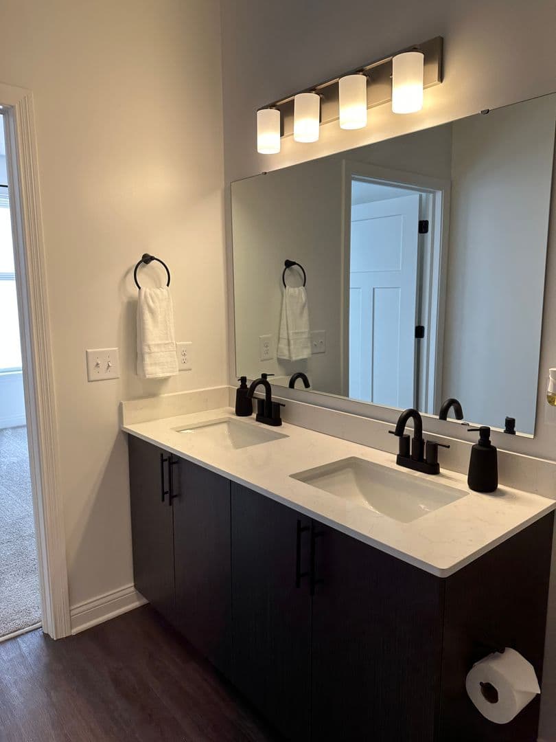 Whitestown Apartment: 5821 Elevated Way