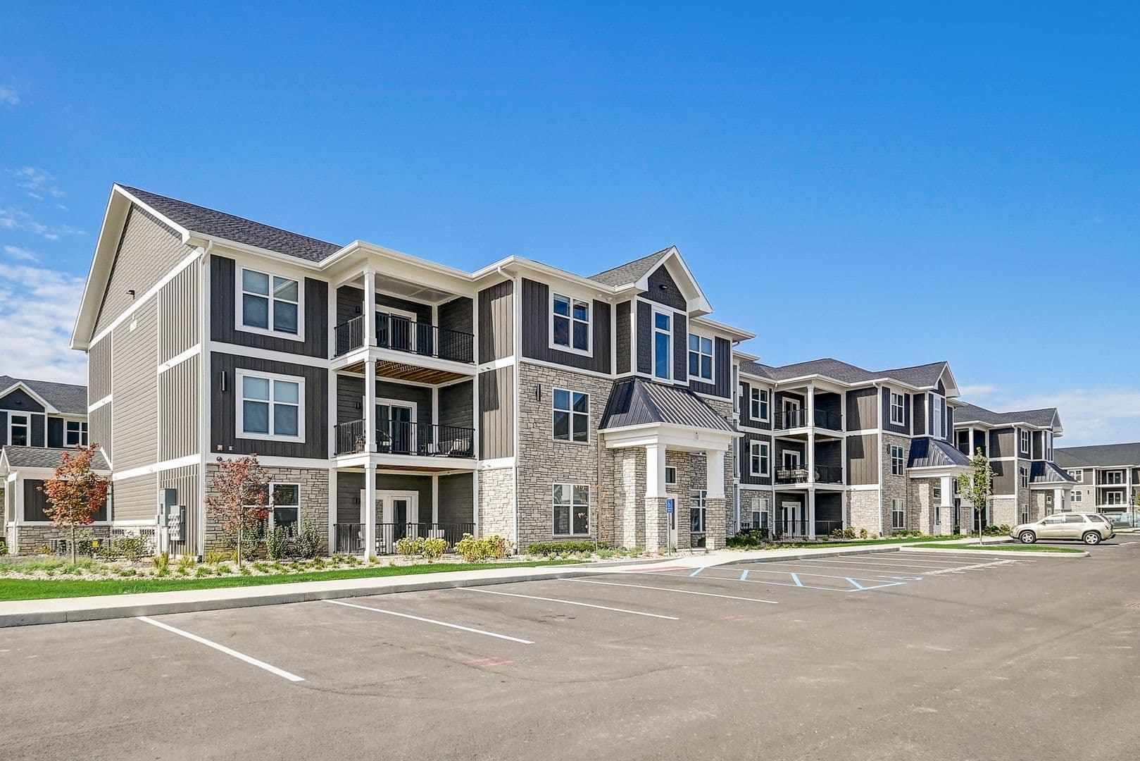 Whitestown Apartment: 5821 Elevated Way