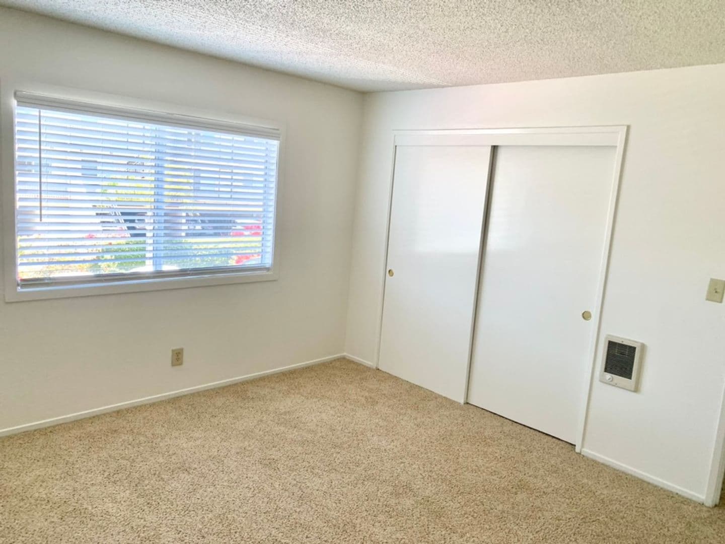 Isla Vista Apartment: 851 Camino Pescadero