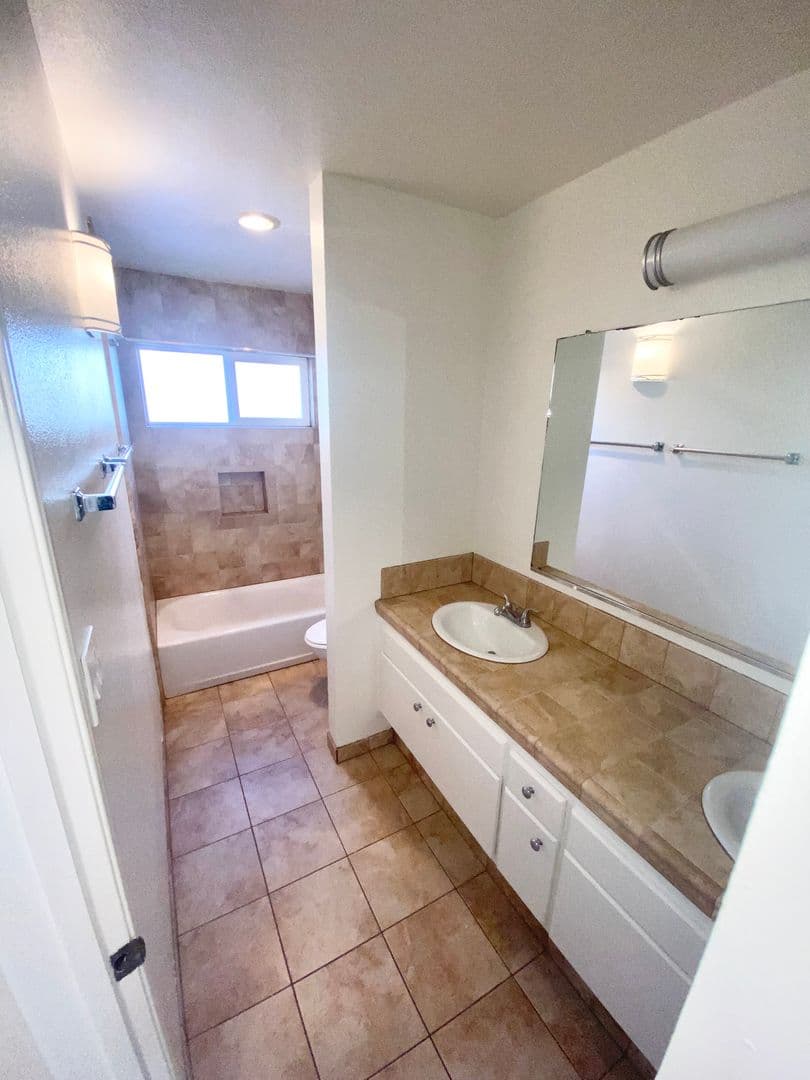 Isla Vista Apartment: 851 Camino Pescadero