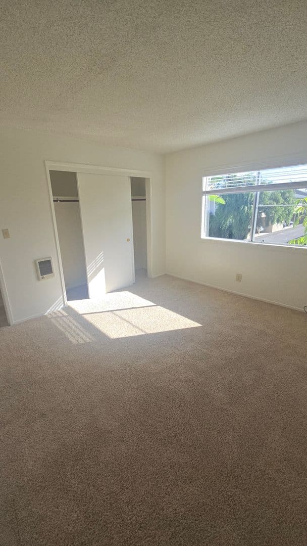 Isla Vista Apartment: 851 Camino Pescadero