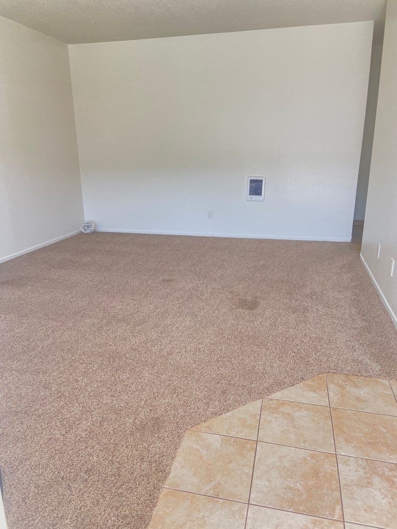 Isla Vista Apartment: 851 Camino Pescadero