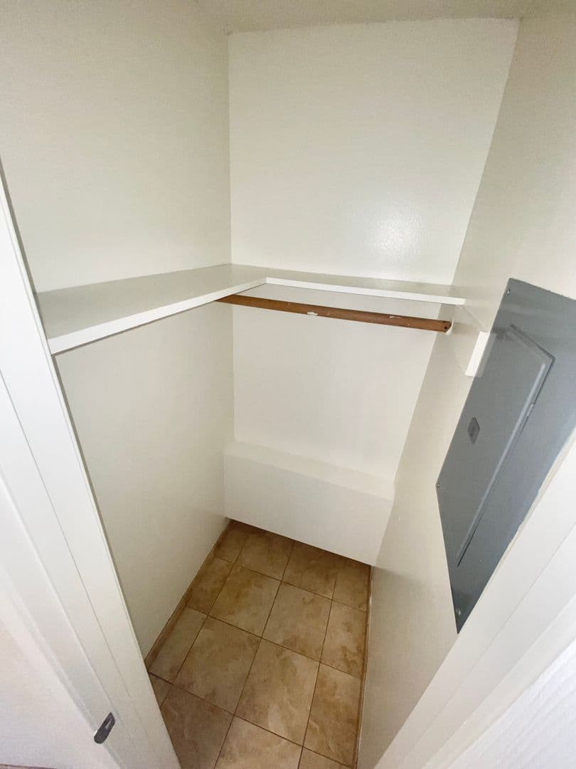 Isla Vista Apartment: 851 Camino Pescadero