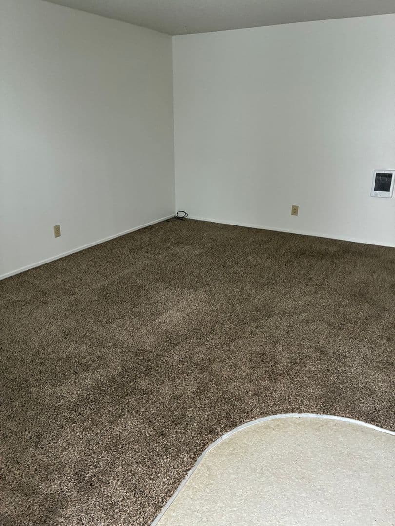 Isla Vista Apartment: 851 Camino Pescadero