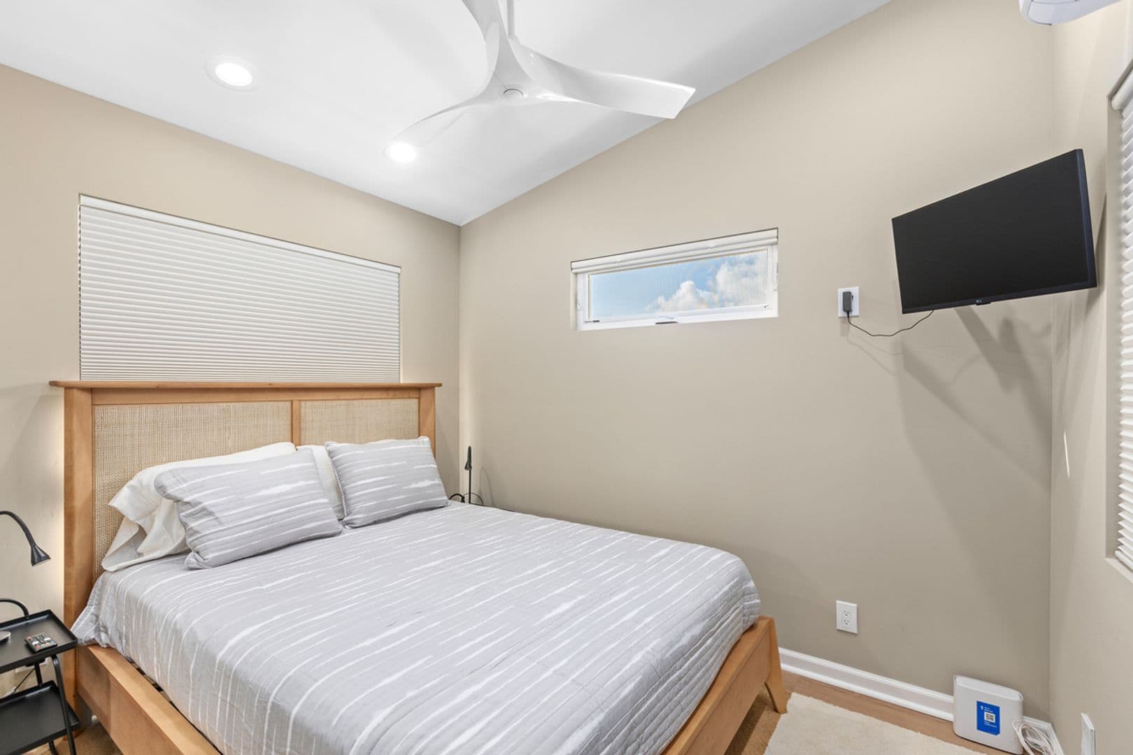 San Diego House: 3043 Oliphant St