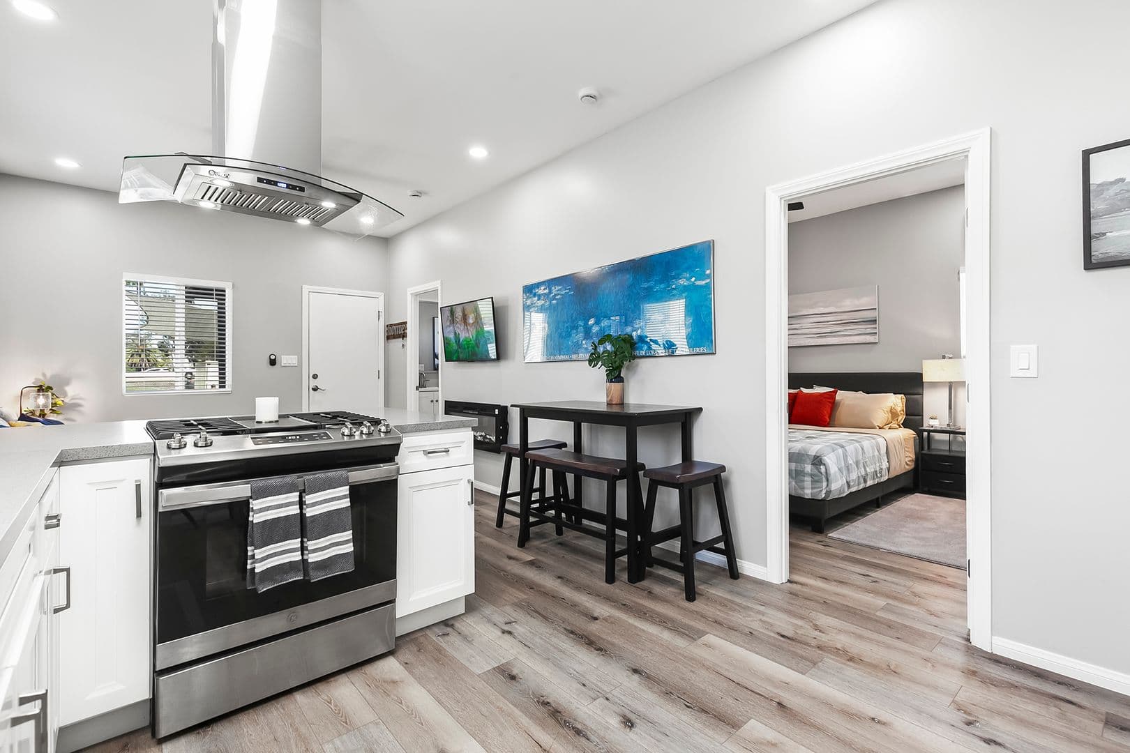 San Diego House: 2643 G St