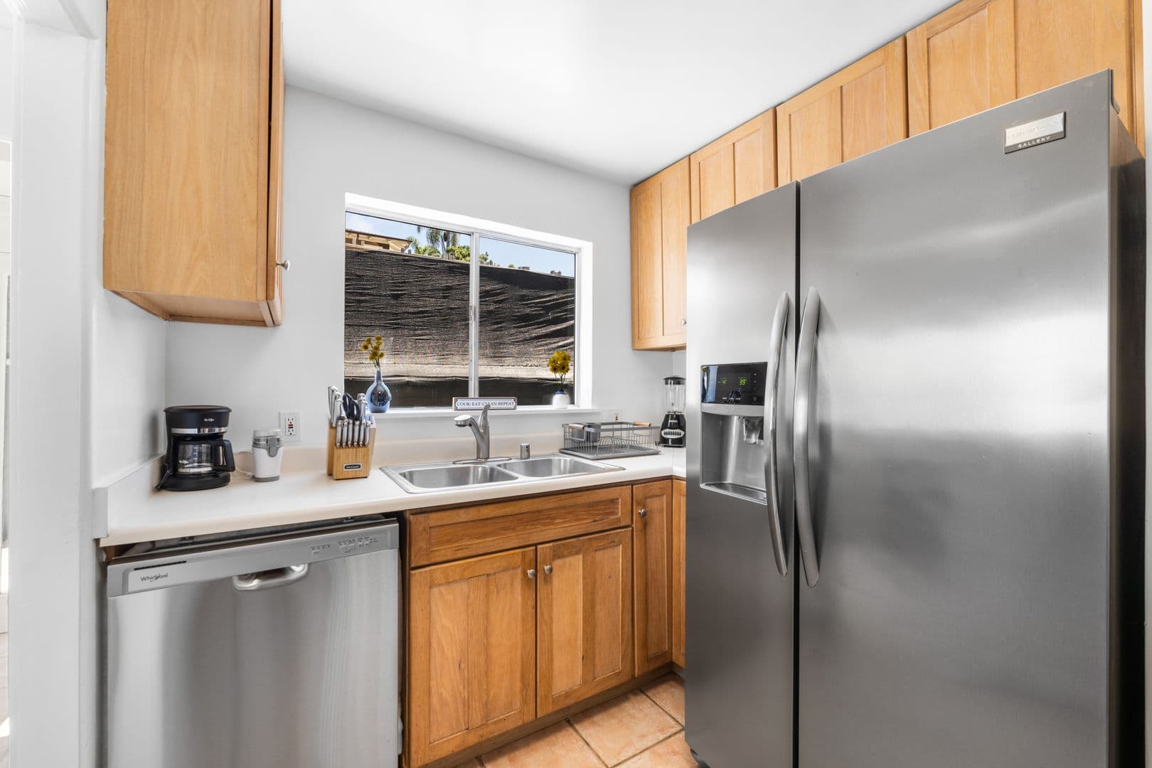San Diego House: 1303 Cave St