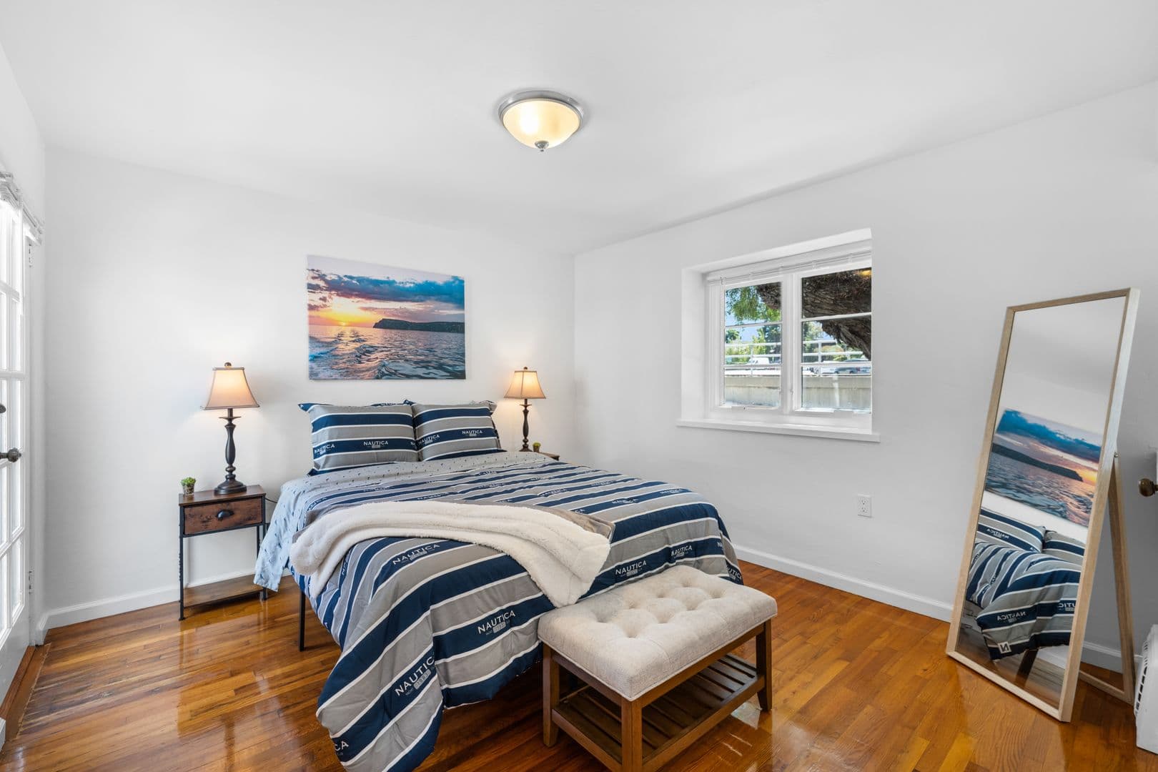 San Diego House: 1303 Cave St