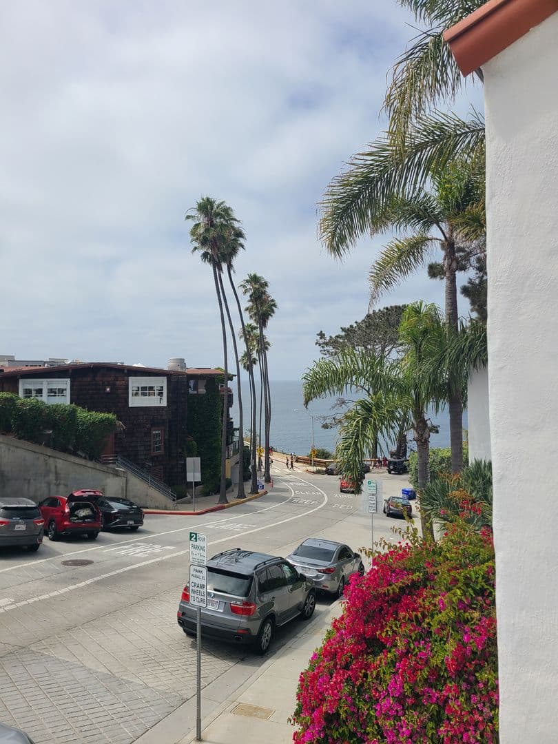 San Diego House: 1303 Cave St