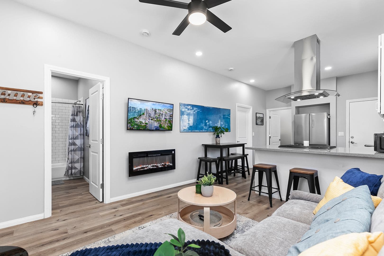 San Diego House: 2643 G St