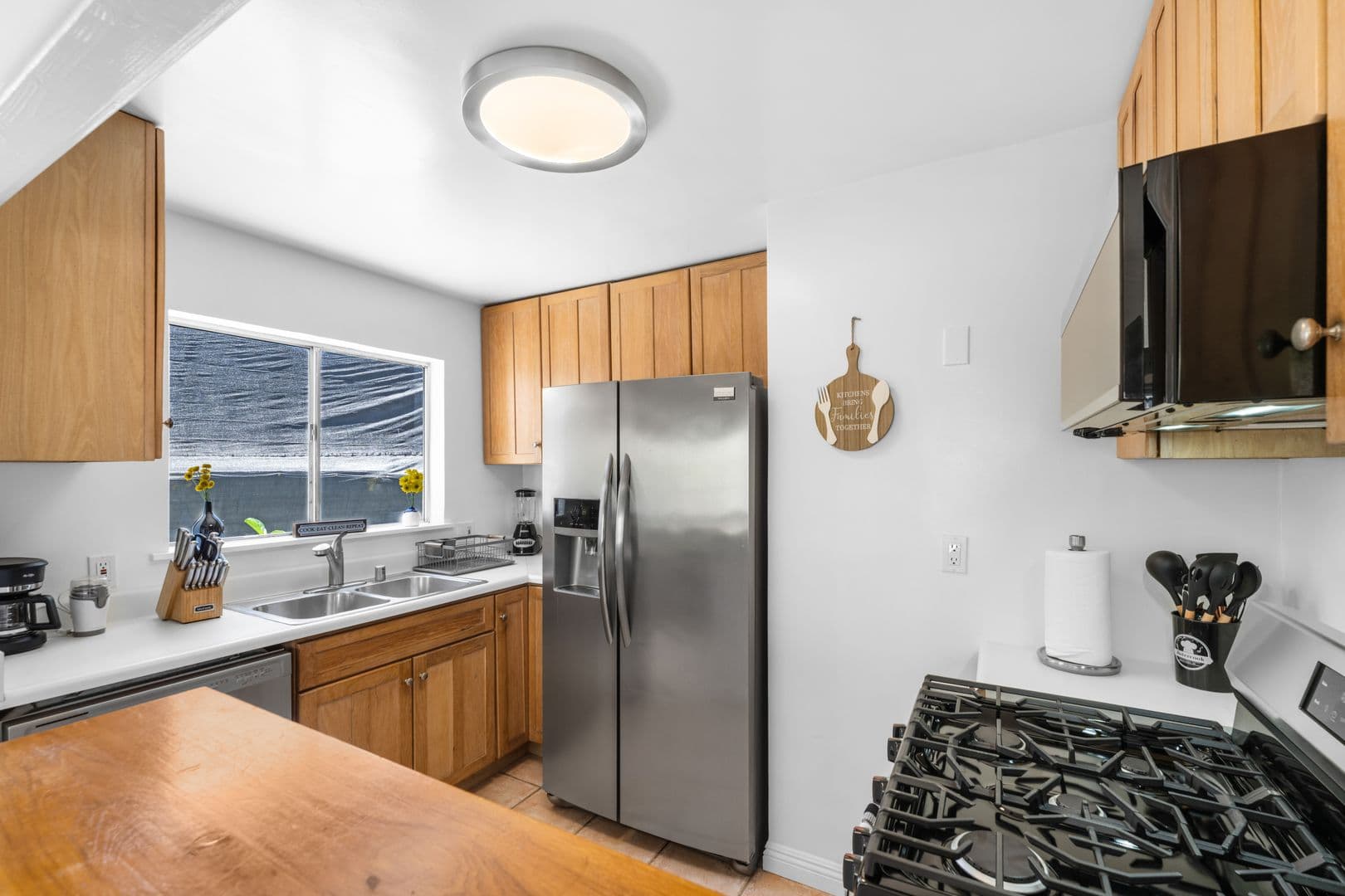San Diego House: 1303 Cave St