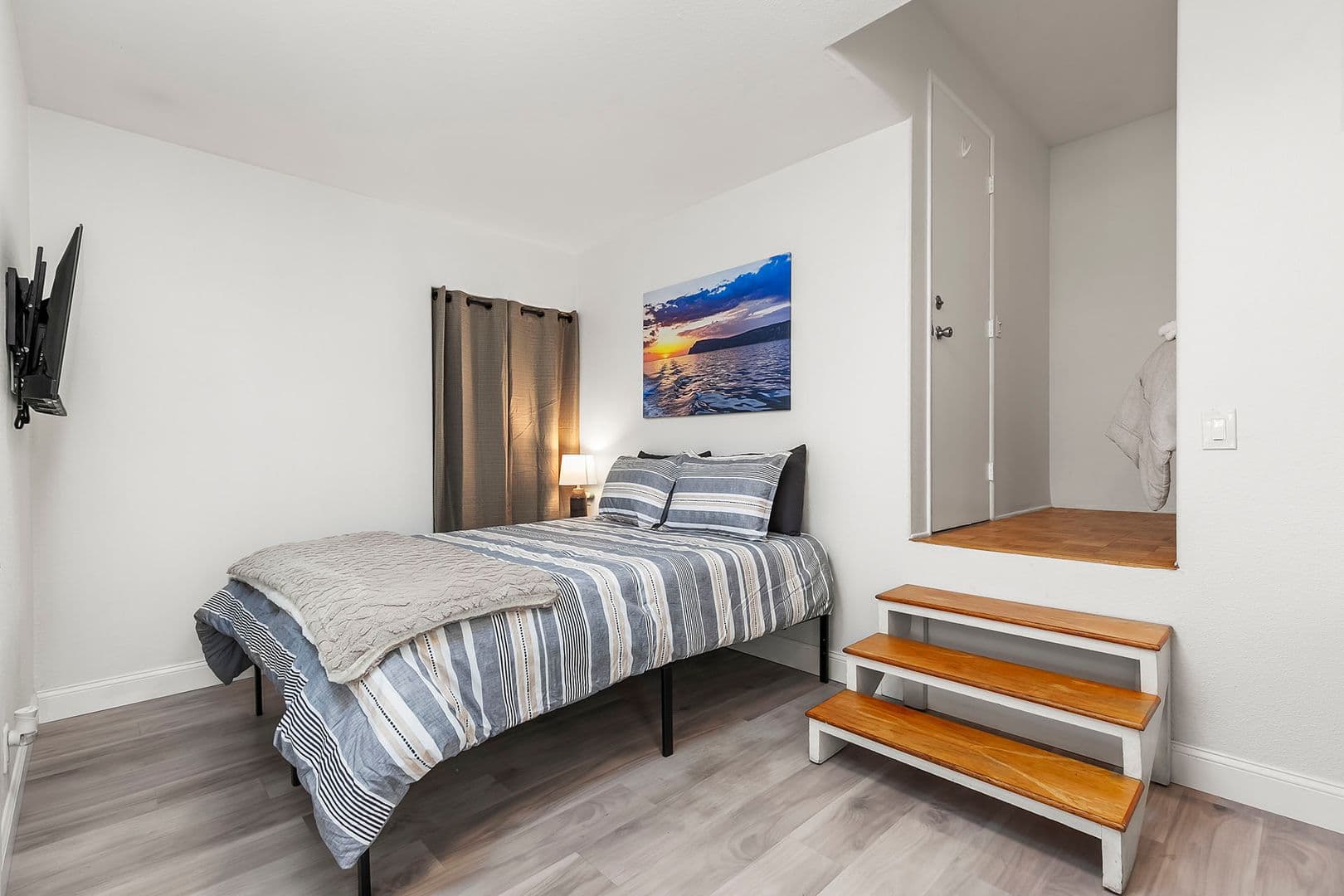 La Jolla Condo: 1311 Cave st #B