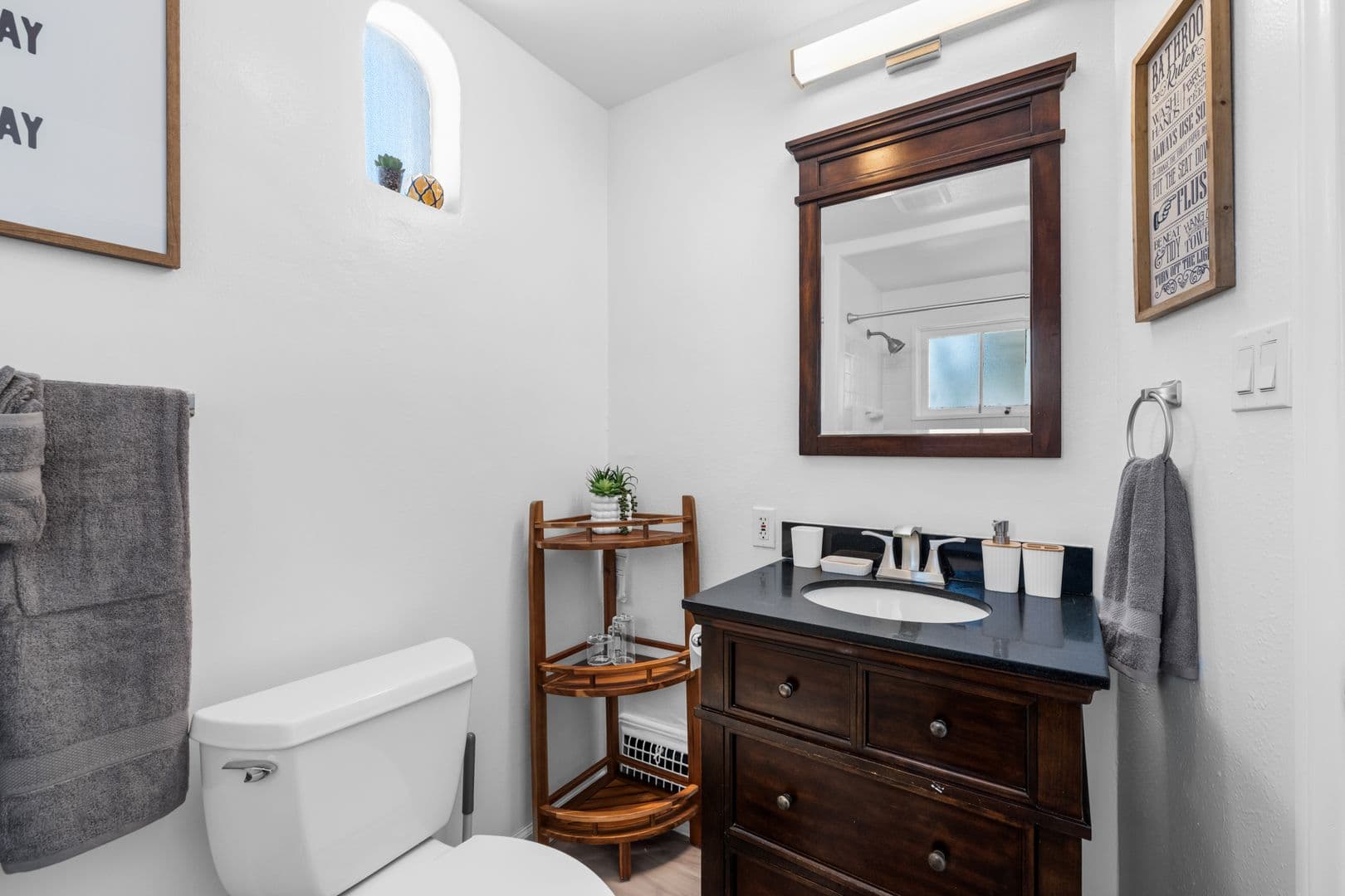 San Diego House: 1303 Cave St