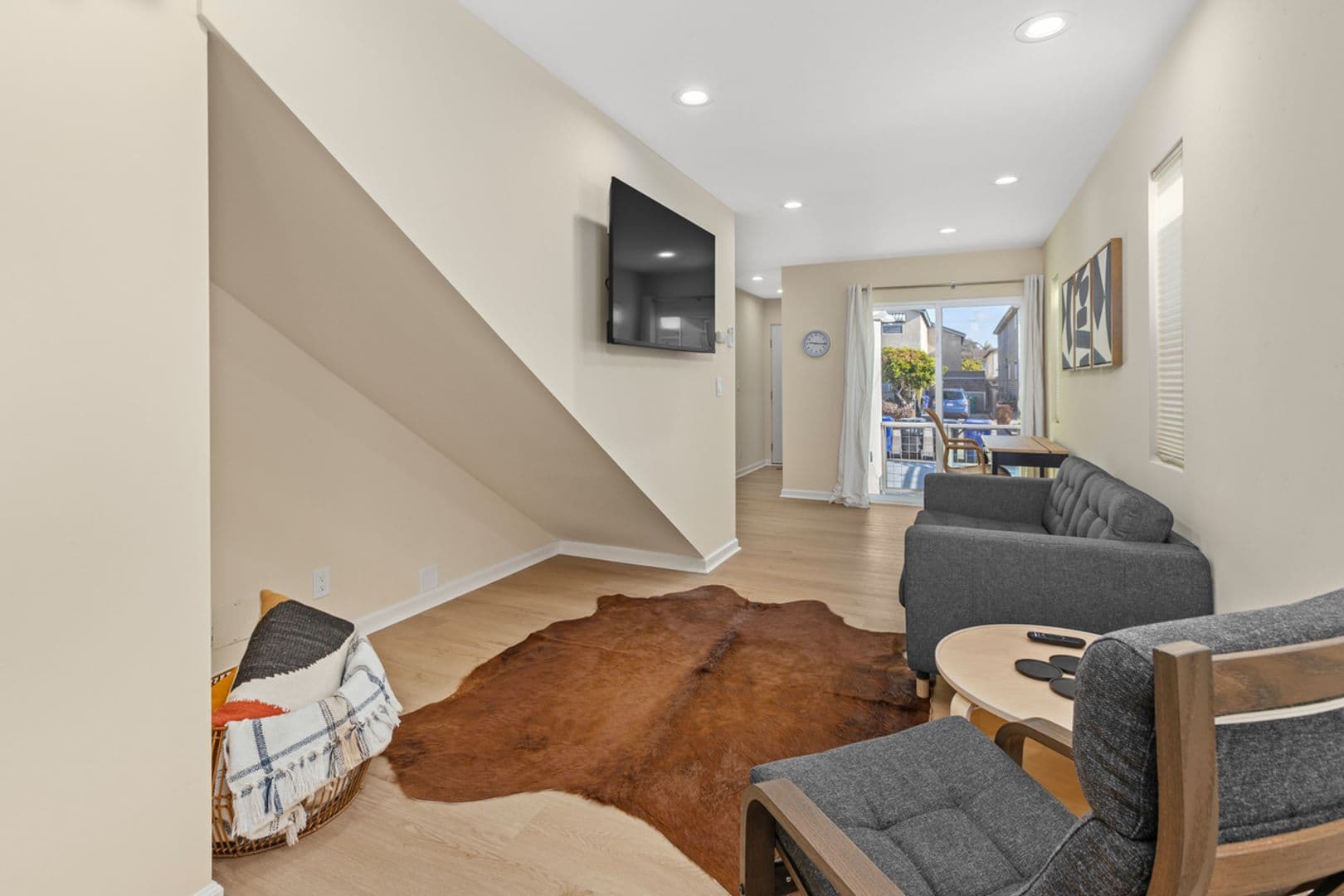 San Diego House: 3043 Oliphant St