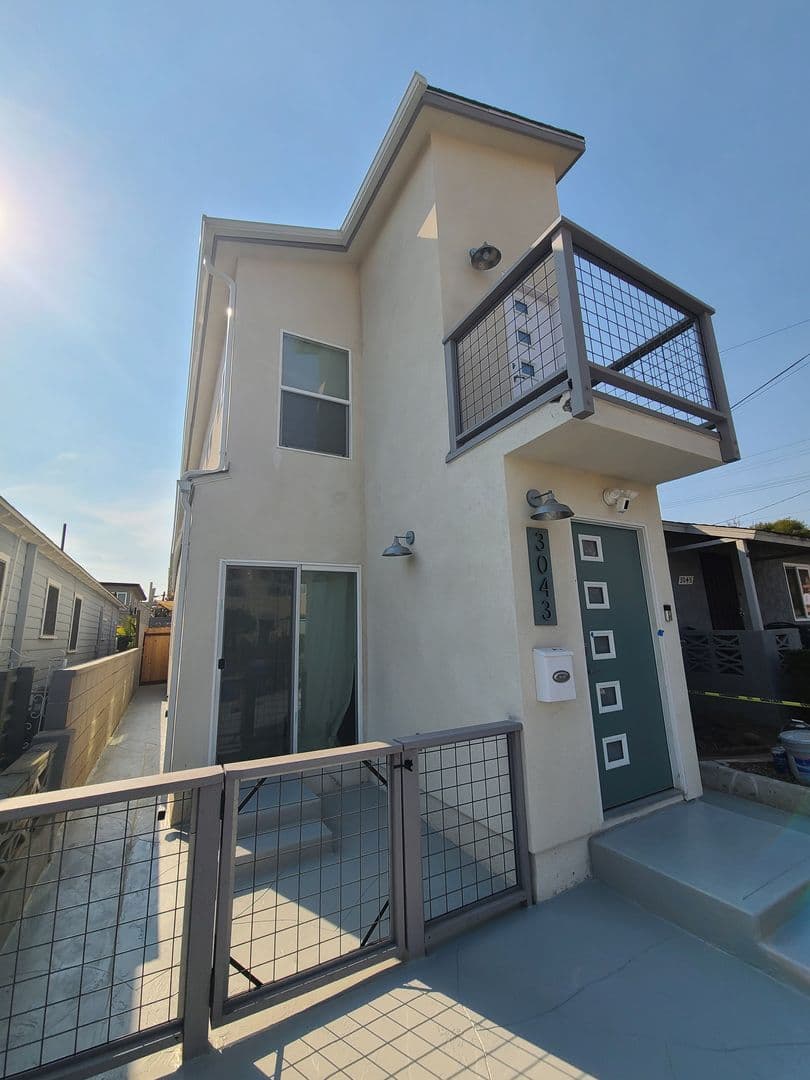 San Diego House: 3043 Oliphant St