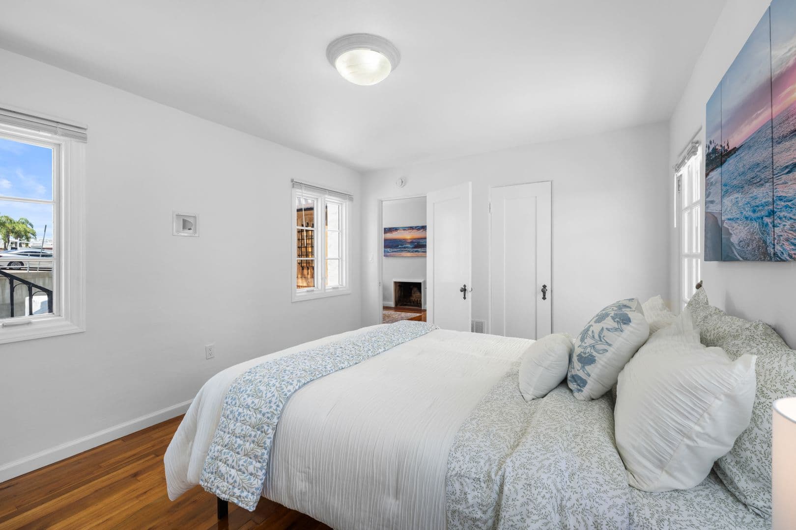 San Diego House: 1303 Cave St
