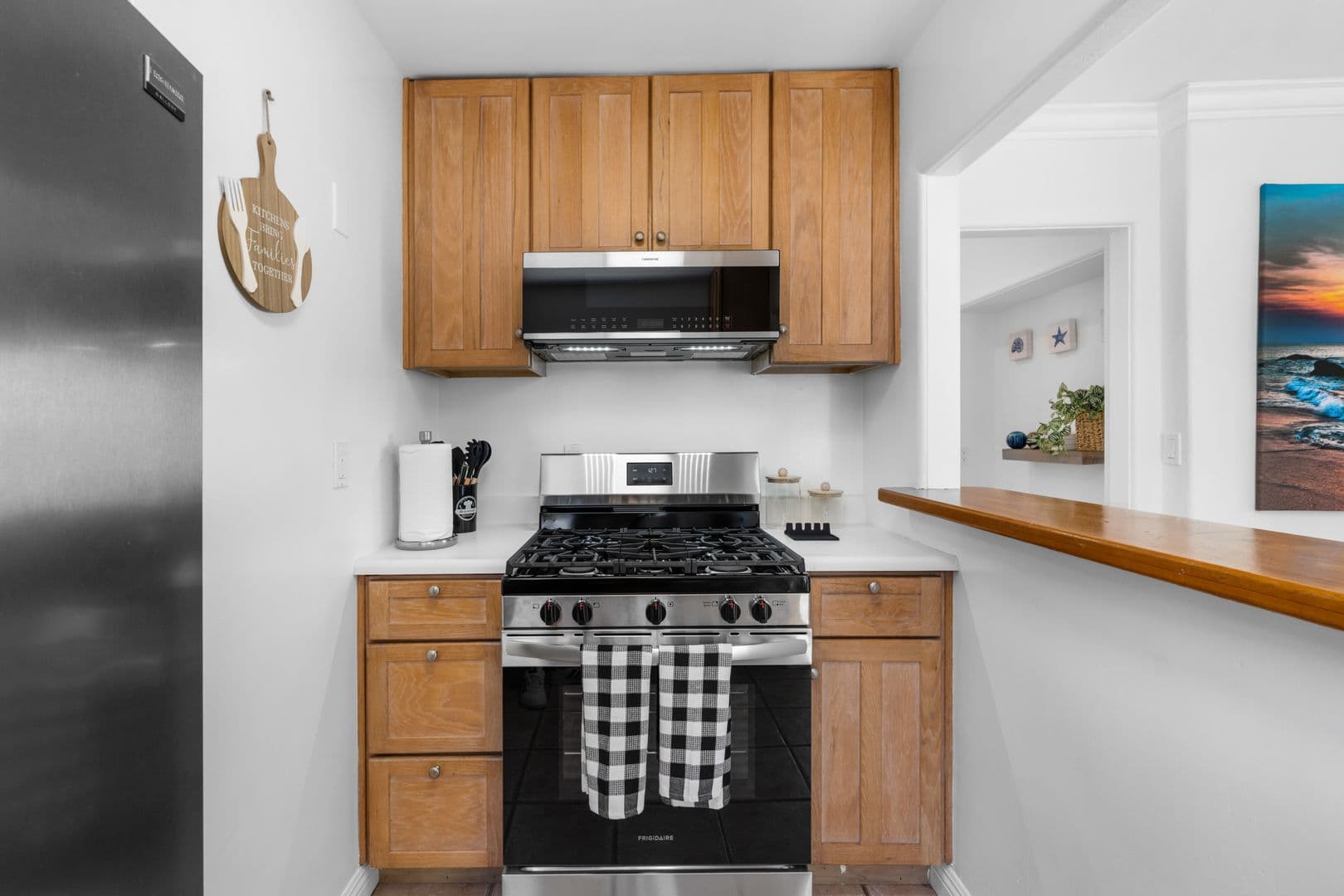 San Diego House: 1303 Cave St