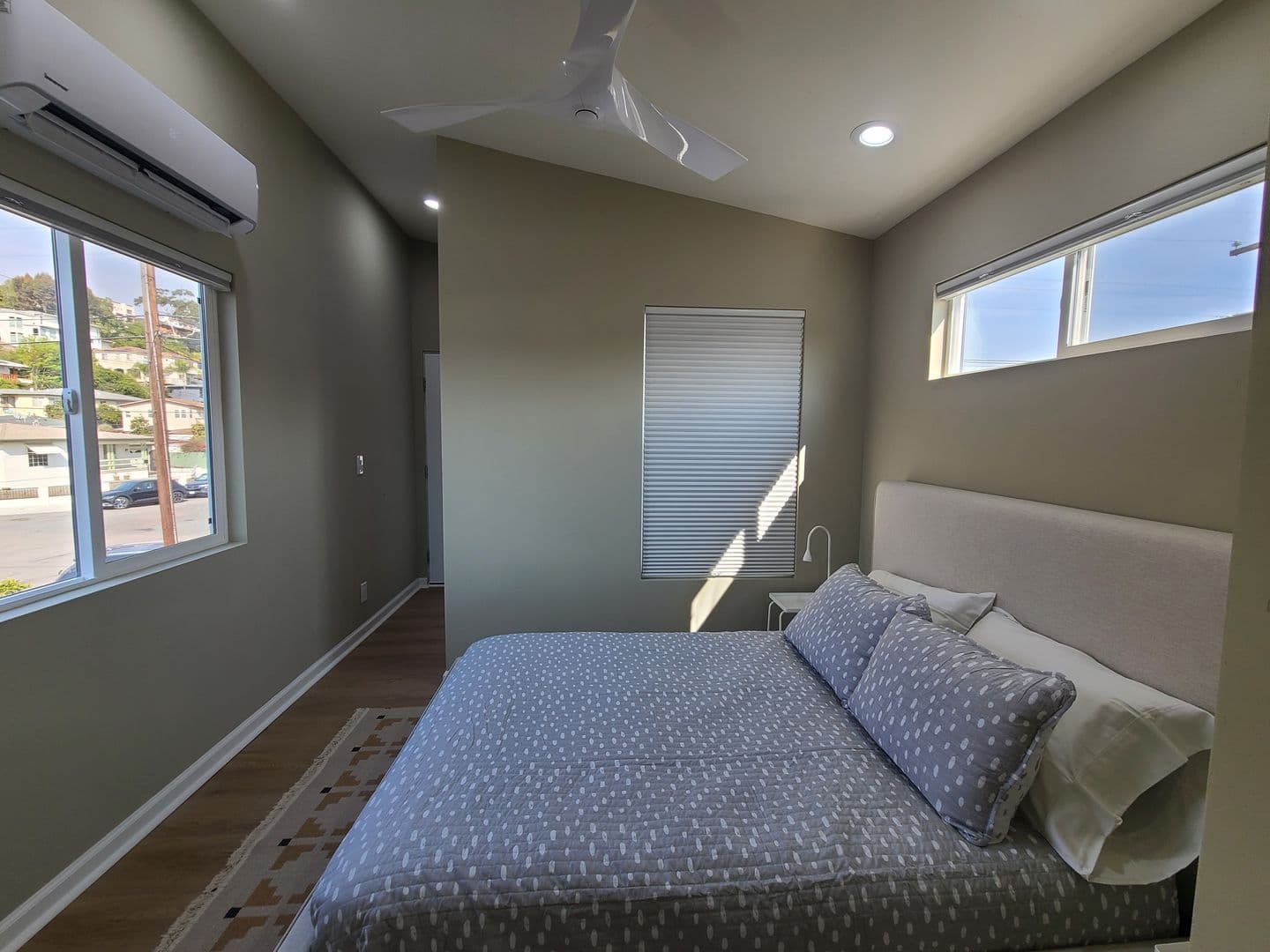 San Diego House: 3043 Oliphant St